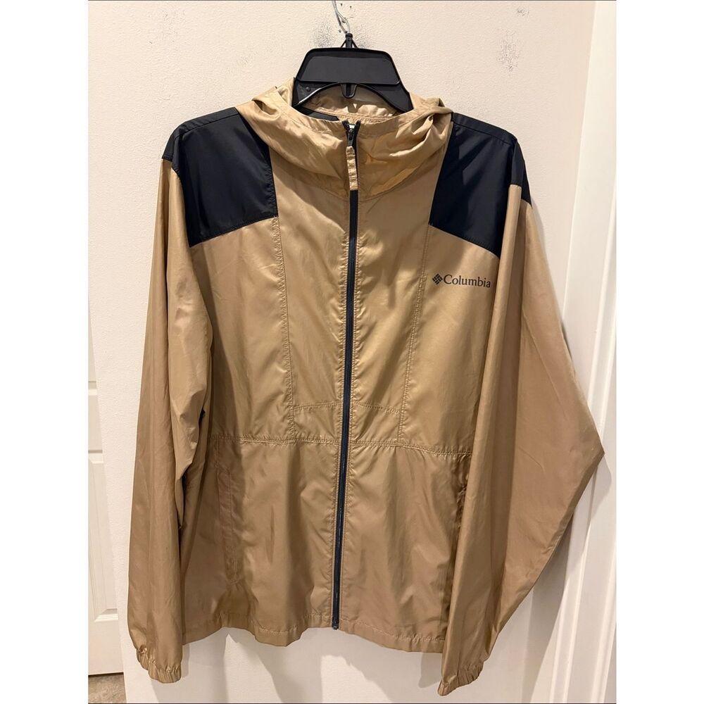 Columbia Tan and Black Hooded Windbreaker Lightweight Jacket size Medium